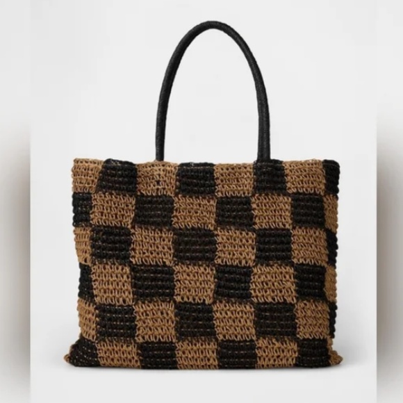 GAP Handbags - BNWT GAP Straw Tote Bag in black gingham checker pattern